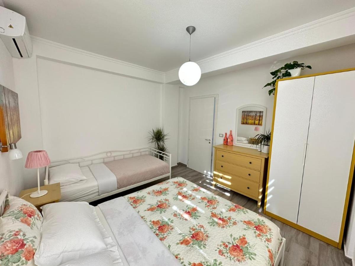 Sofia'S Holiday Apartment Vlore Luaran gambar