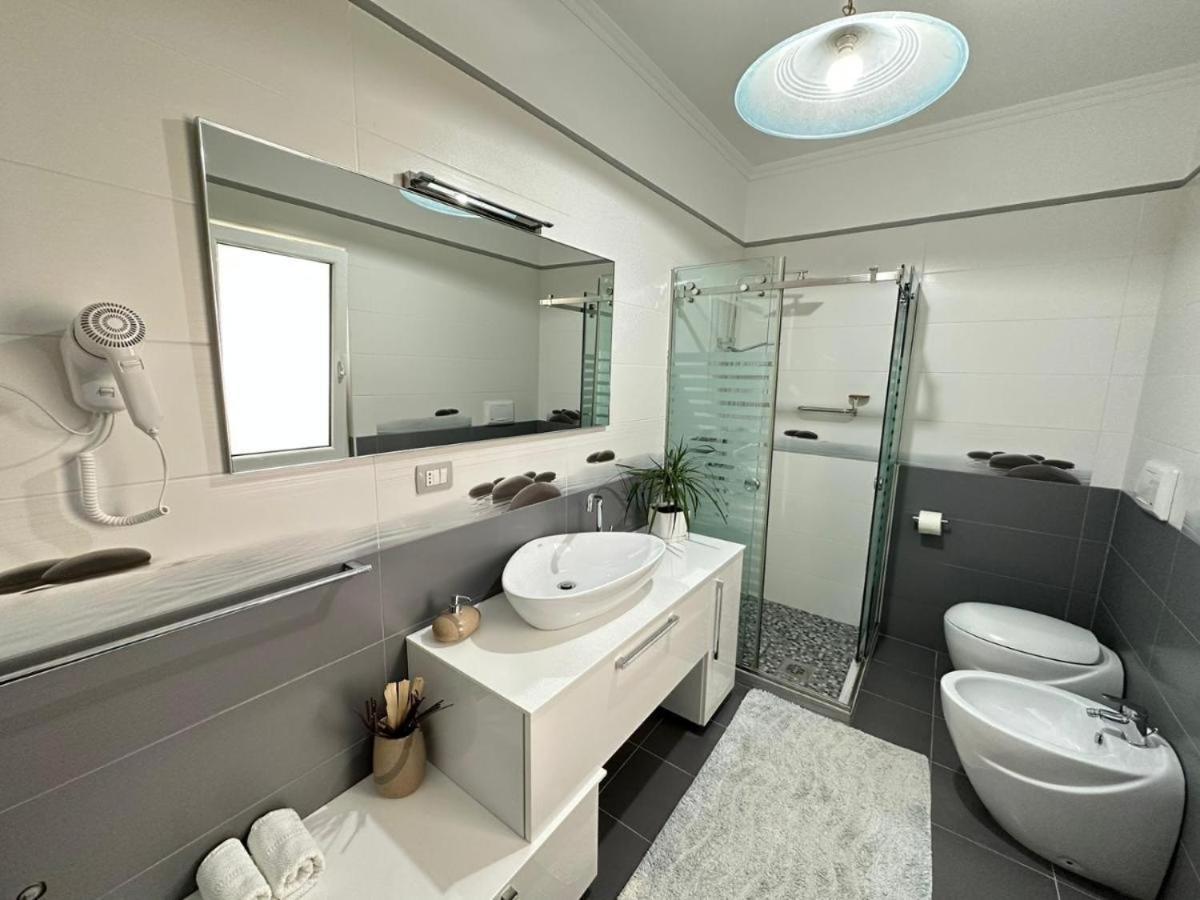 Sofia'S Holiday Apartment Vlore Luaran gambar